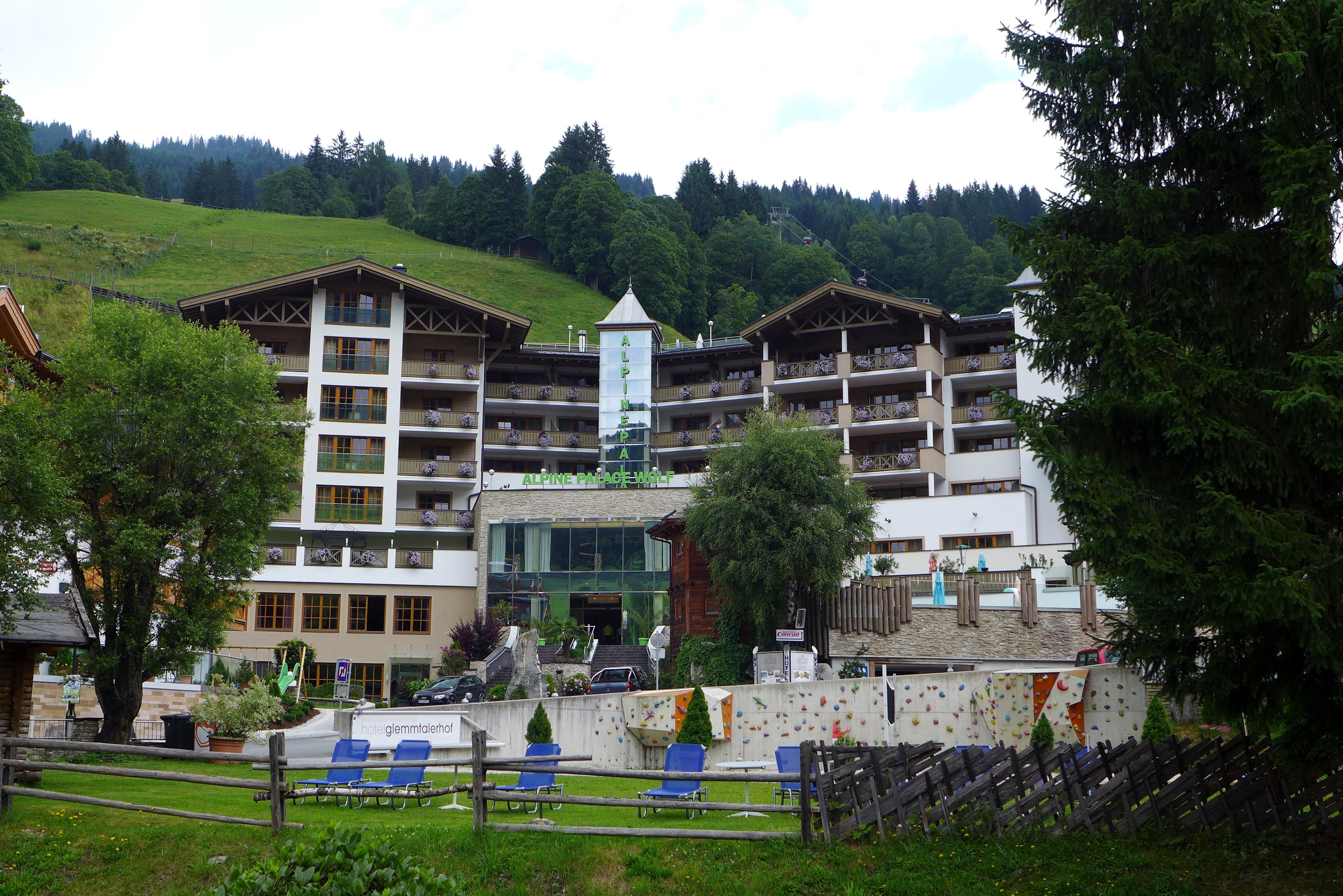 Hotel Alpine Palace