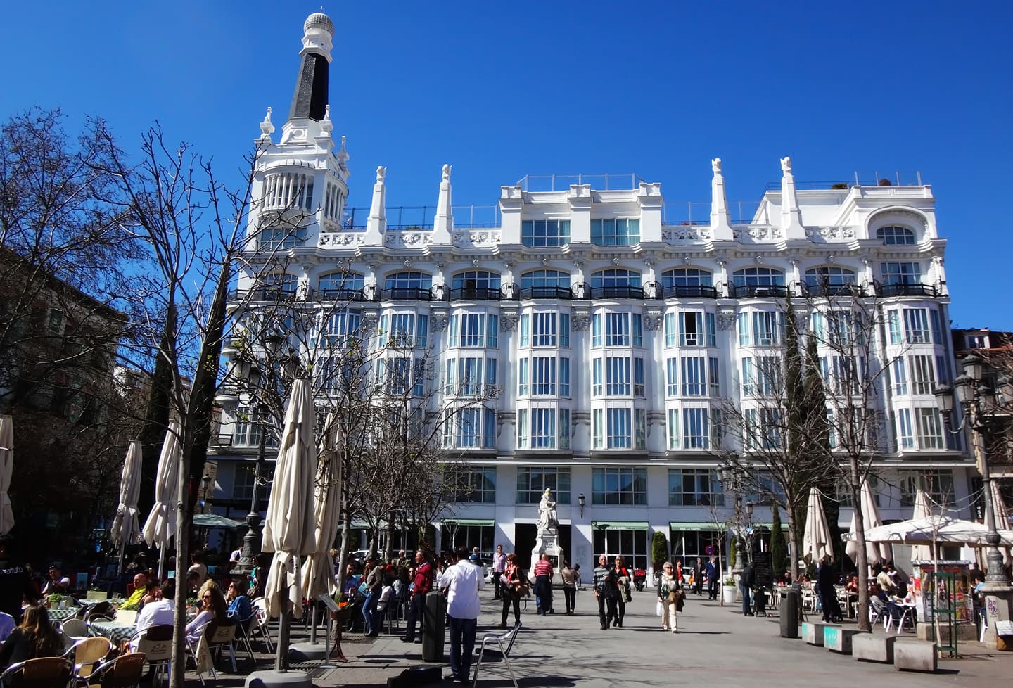 ME Madrid Reina Victoria by Meliá