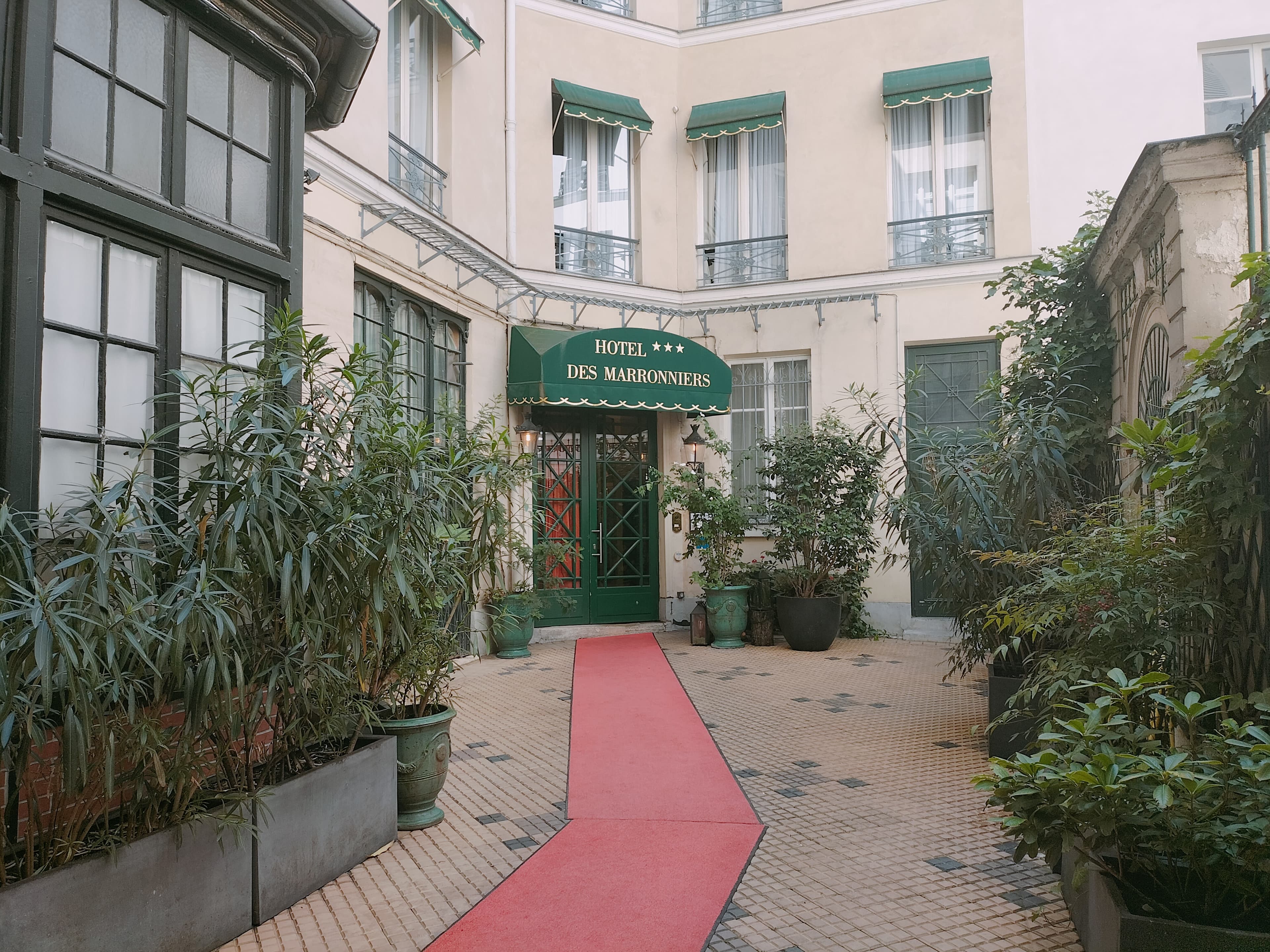 SAS HOTEL DES MARRONNIERS