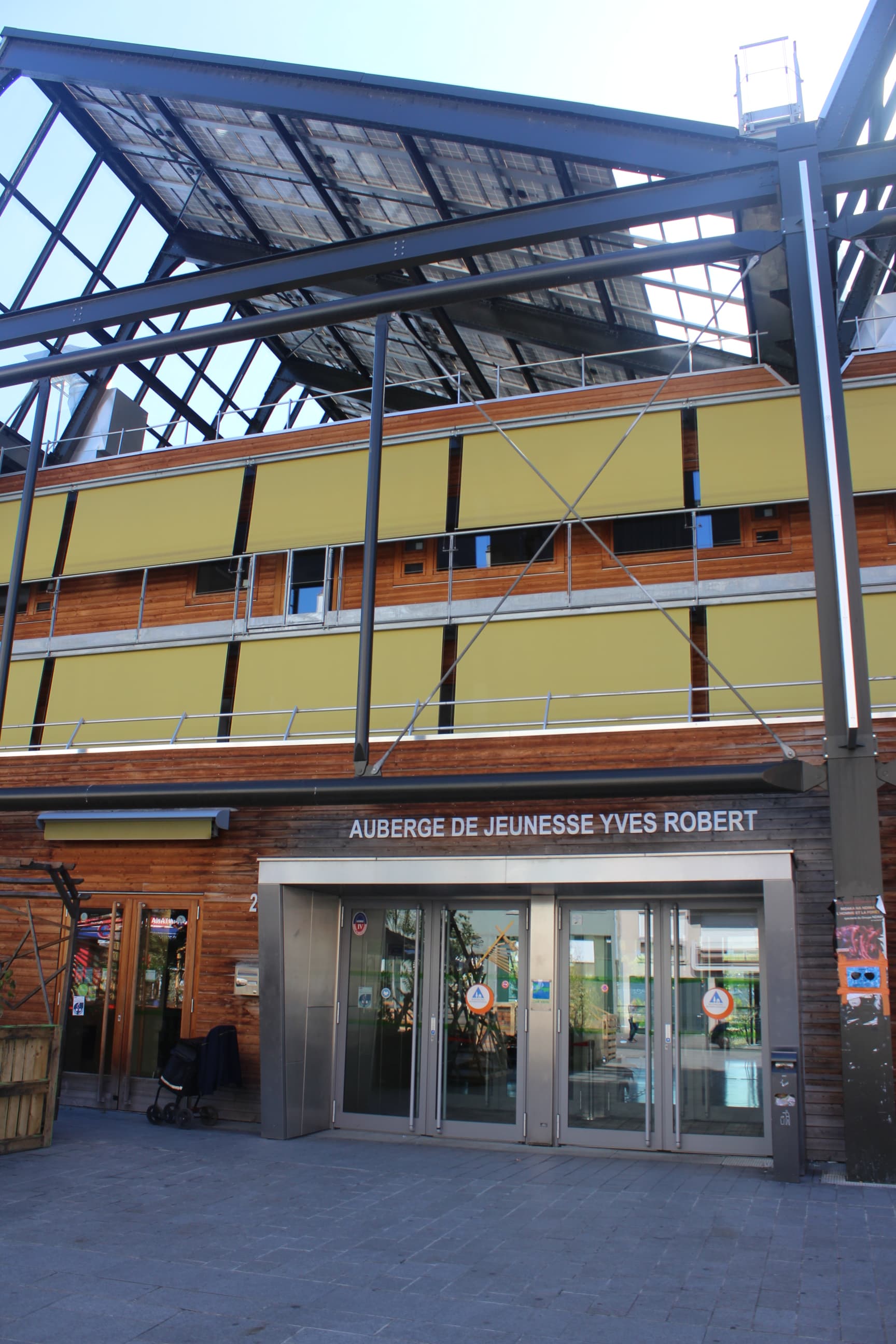 HI Paris Yves Robert