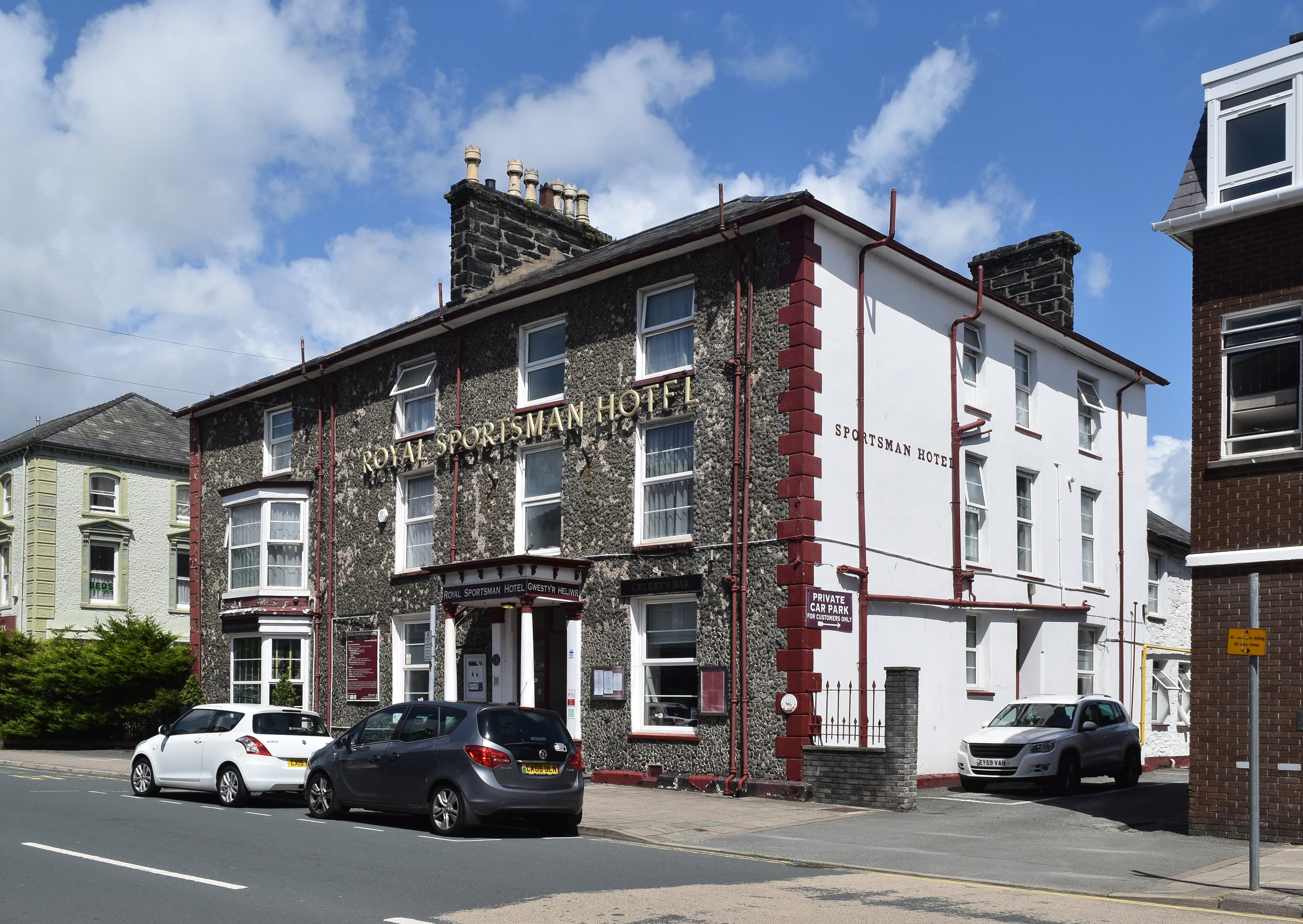 Royal Sportsman Hotel