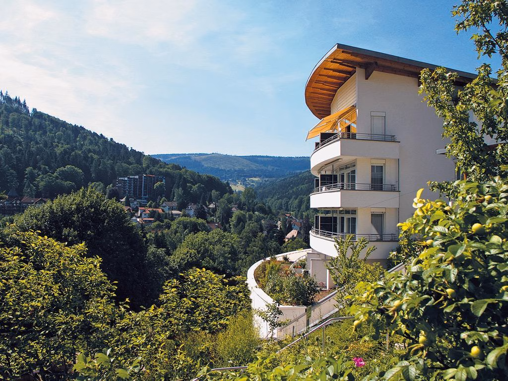 Pullman Dresden Newa Large